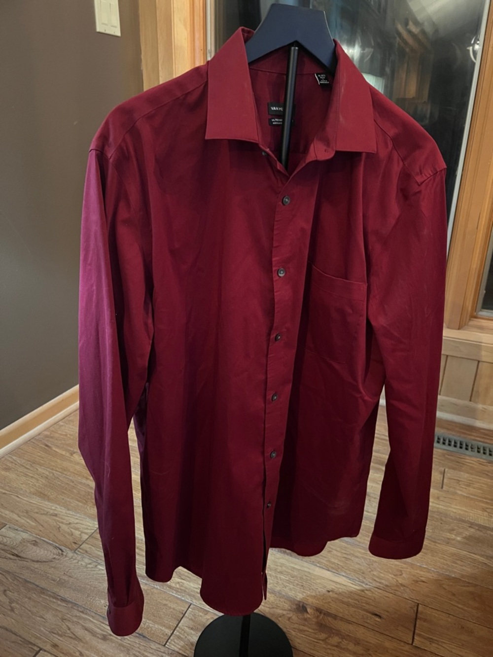 Van Heusen Men’s Deep Red Long-Sleeve Dress Shirt